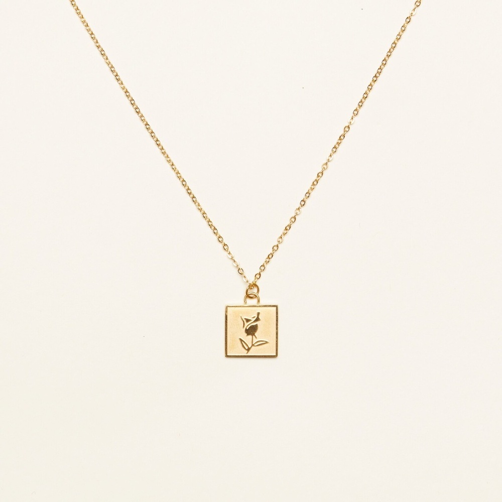 🌹En Route Rose Necklace